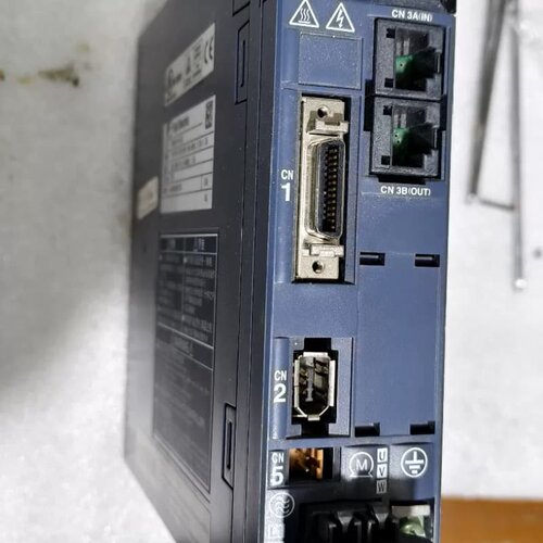 富士伺服驱动器RYH401F5-VV2，200W，件，成--议价商品