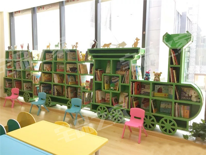 定制落地异形弧形卡通书架满墙置物架幼儿园儿童绘本馆橱窗展示柜