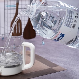 仙寓山天然硒锶富硒山泉饮用水矿泉水仙寓山泉石台县大山村富硒水