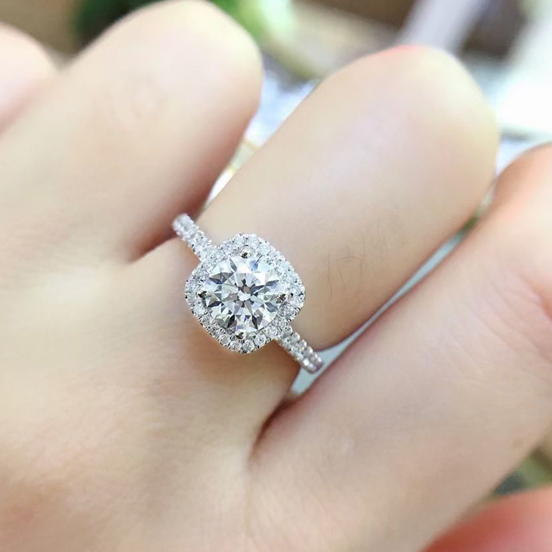 18k金钻戒30分求订结婚显钻