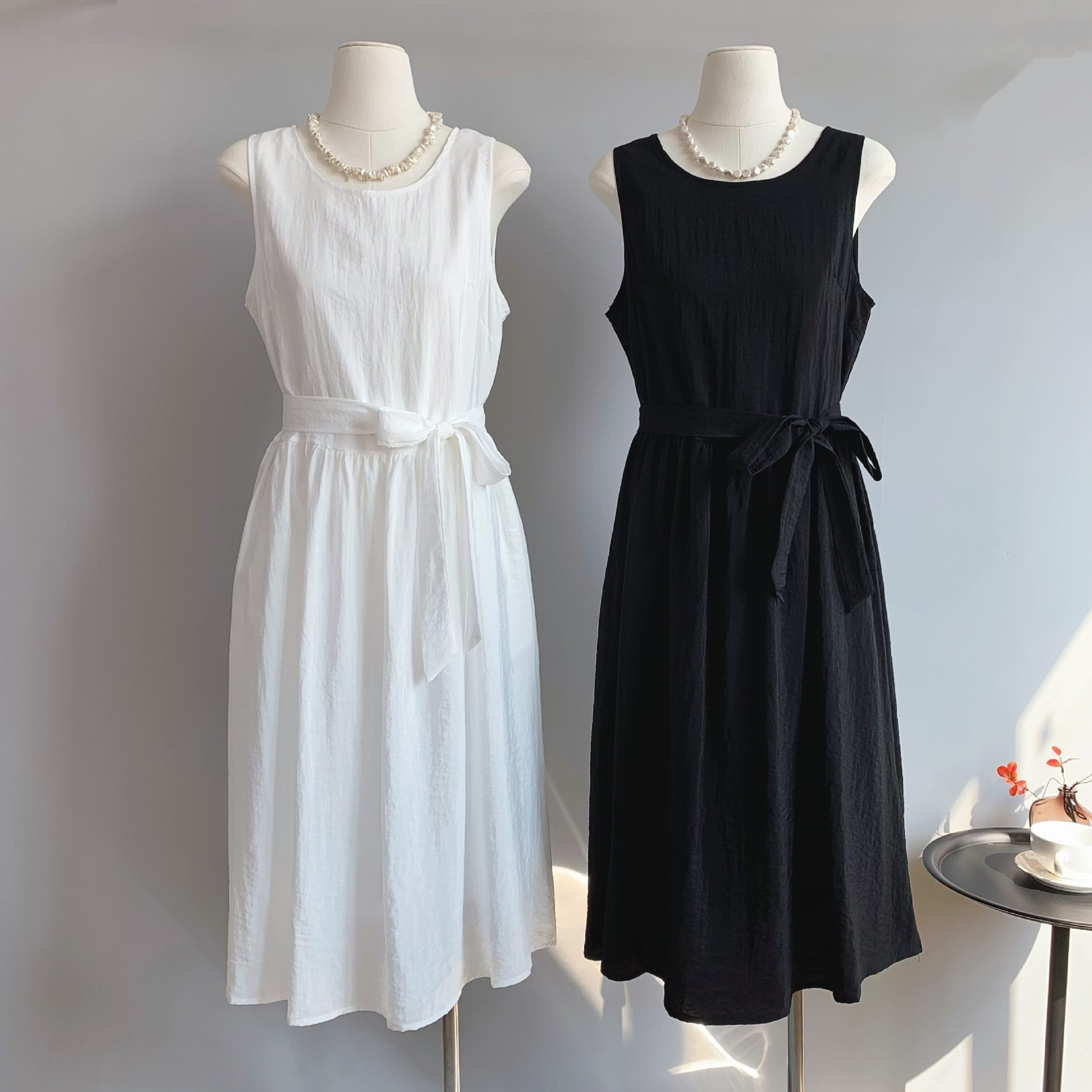 赫本风无袖黑色连衣裙子女春夏2026新款小众设计法式气质背心长裙,女装/女士精品,连衣裙,淘宝优惠券,粉丝福利购,淘宝优惠卷