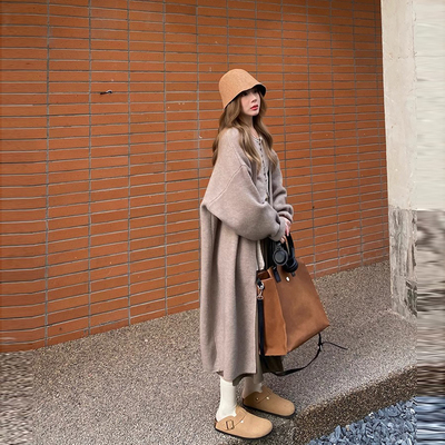 茶歇法式宽松慵懒风高级感纯色过膝中长款大版开衫毛衣外套女加厚
