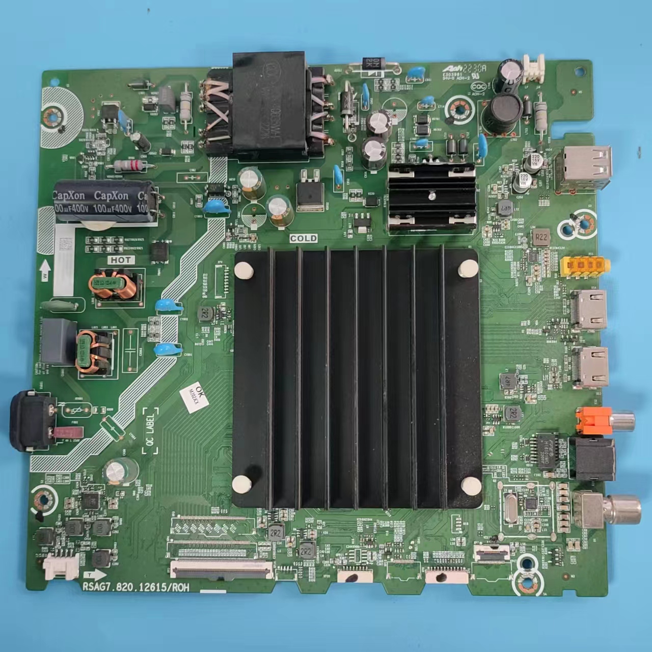 原装海信55V1F-S主板实物图