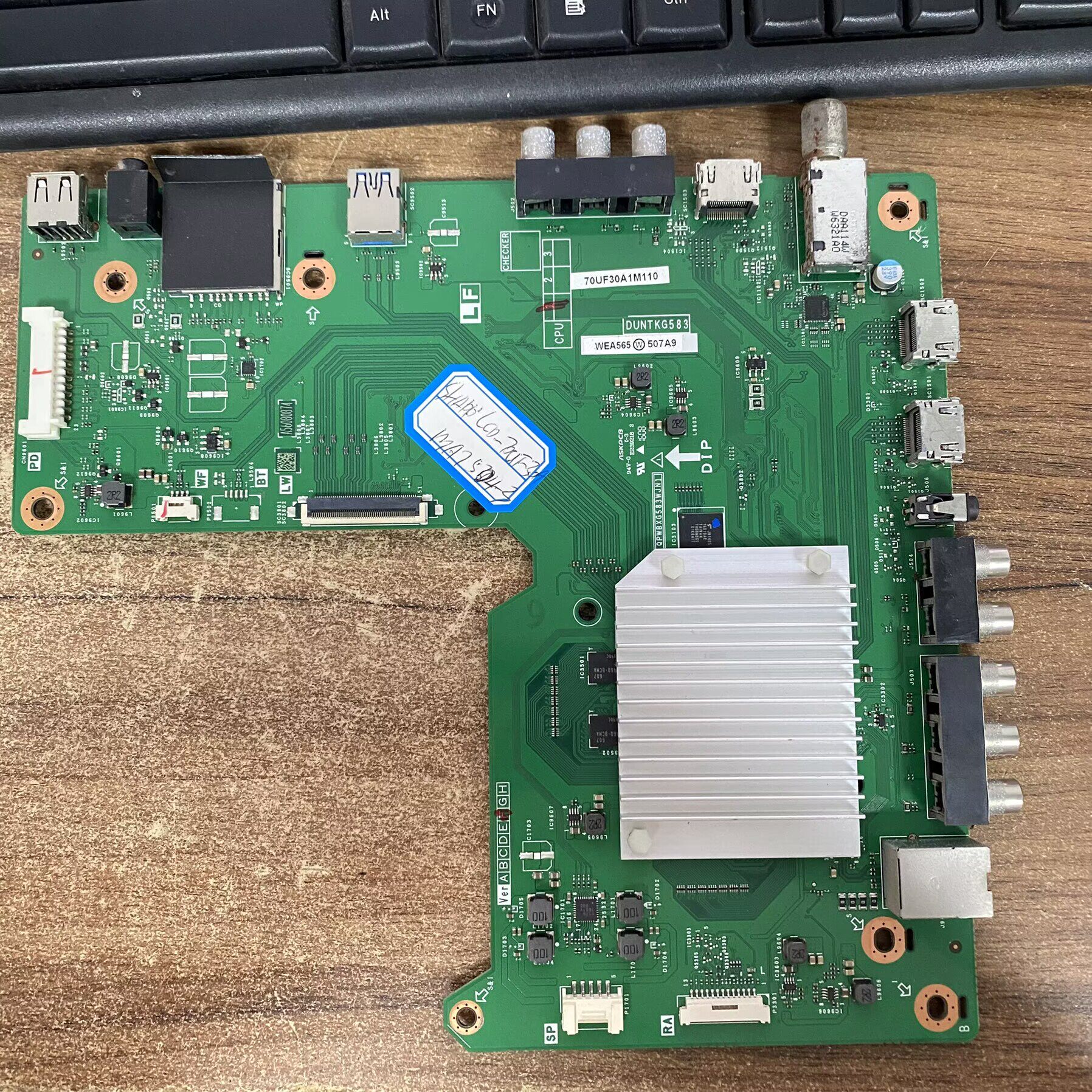 原装夏普LCD-70UF30A主板