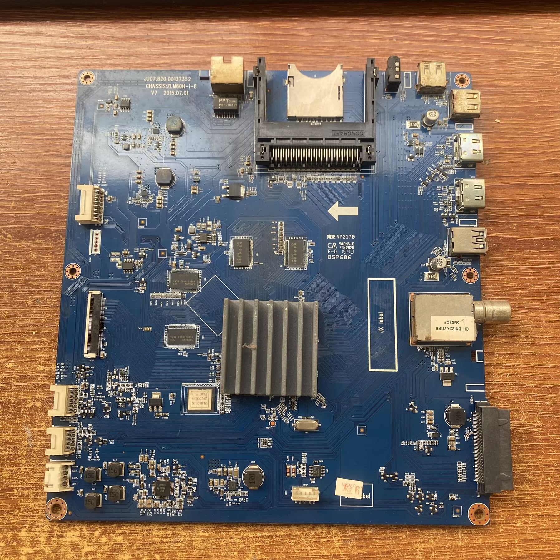 长虹43Q2N主板JUC7.820.0013735