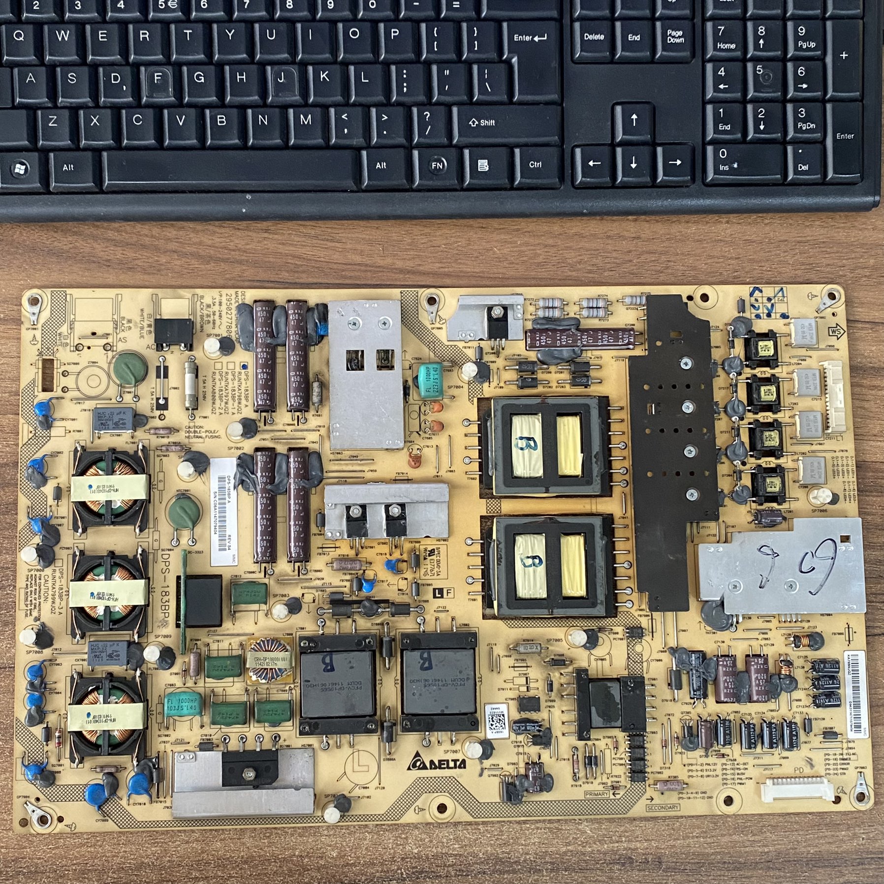 夏普LCD-60LX830A电源板RUNTK