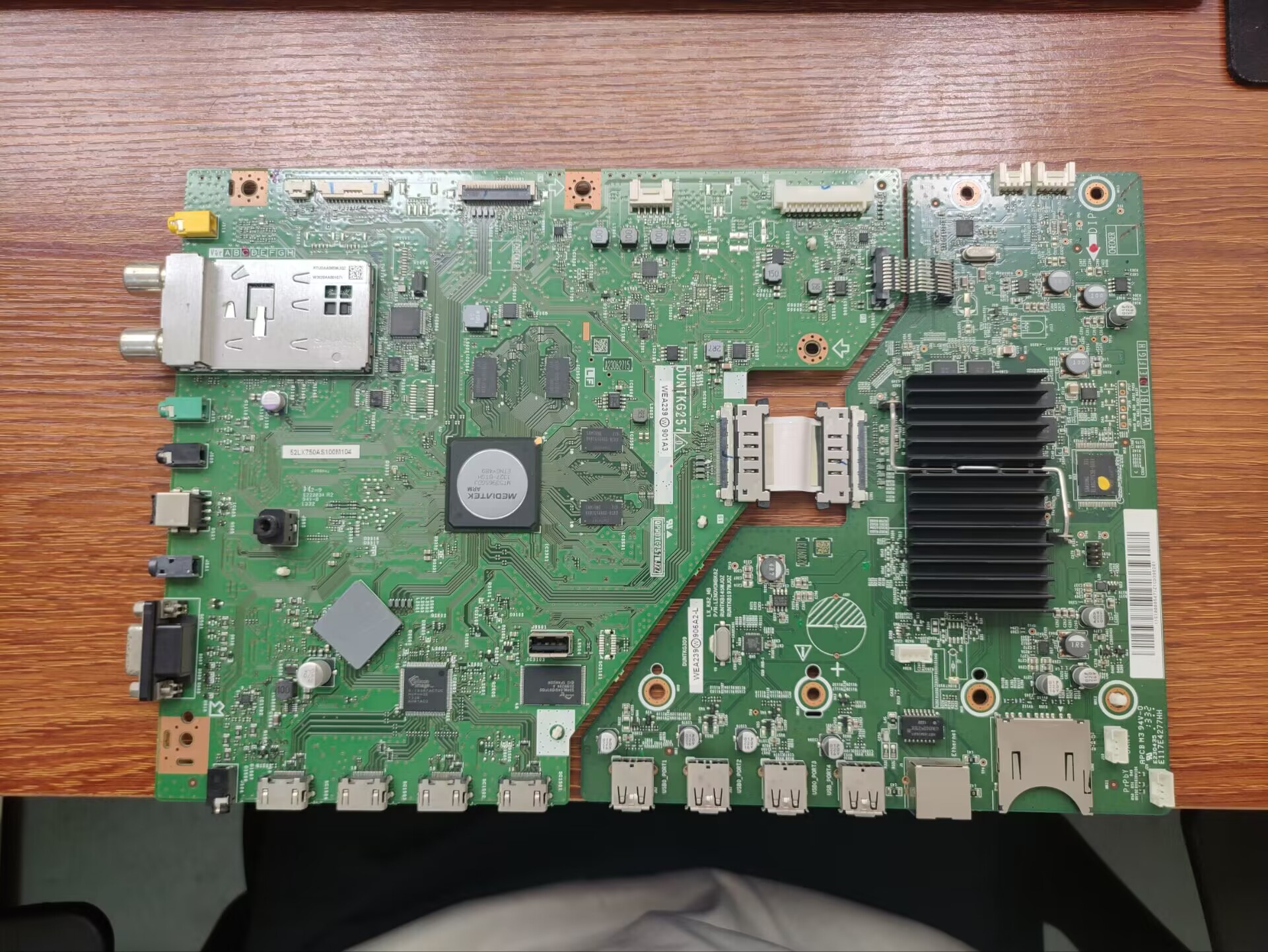 夏普LCD-70/52/60LX/750A/755A原装主板DUNTKG257 QPWBXG257WJZZ