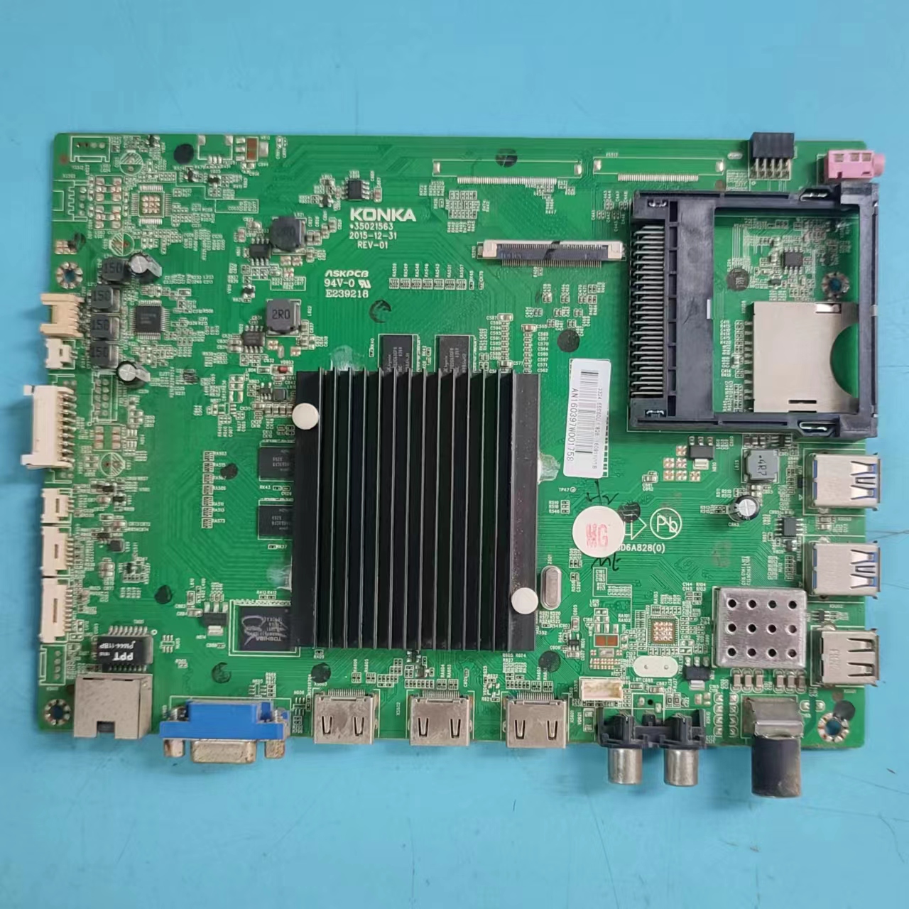 原装康佳LED55S80U主板实物图