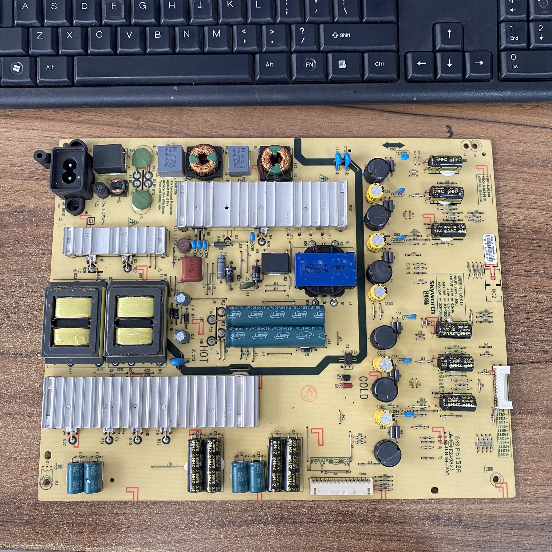 创维60G660V8E电源板168P-L6L0