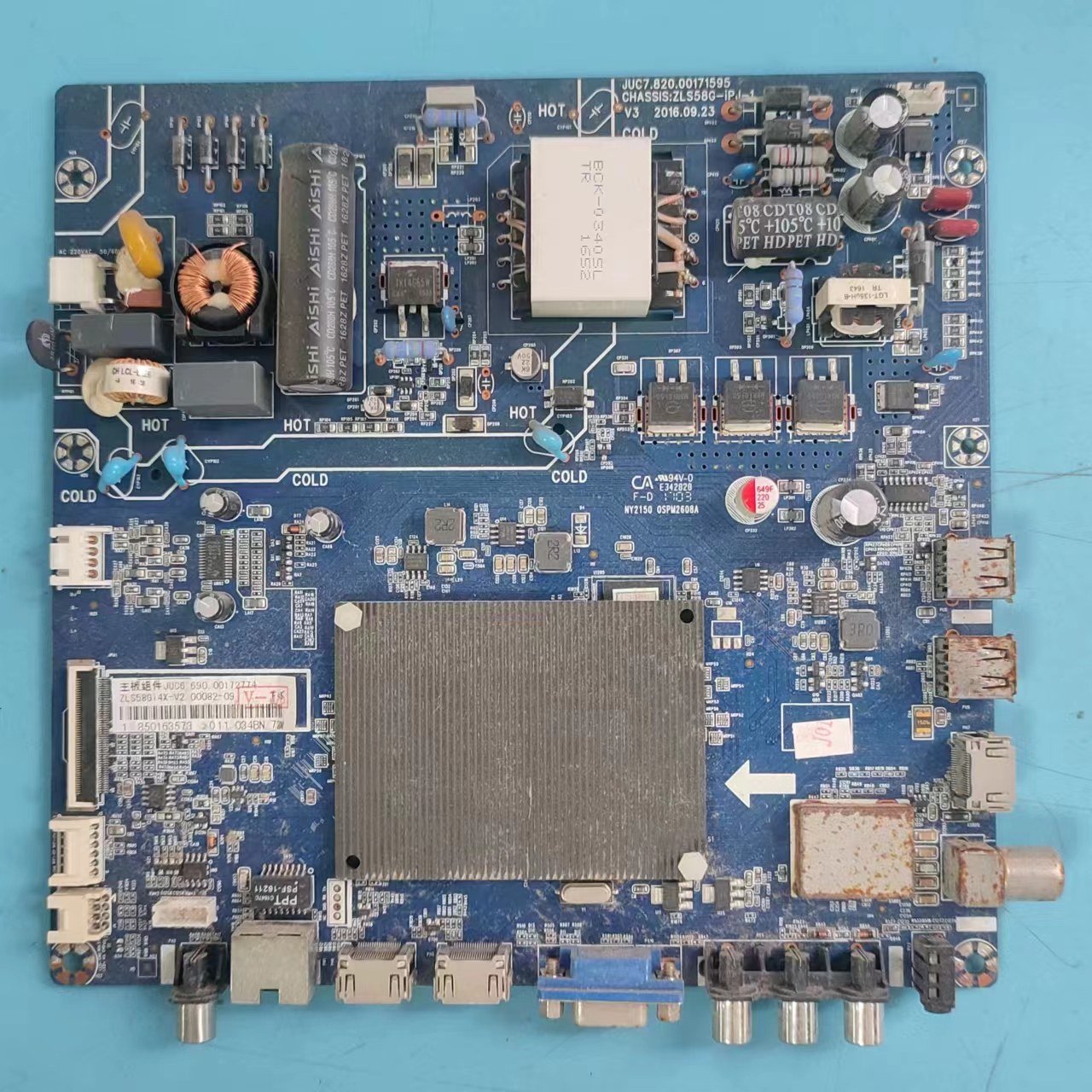 原装长虹49U3C主板实物图