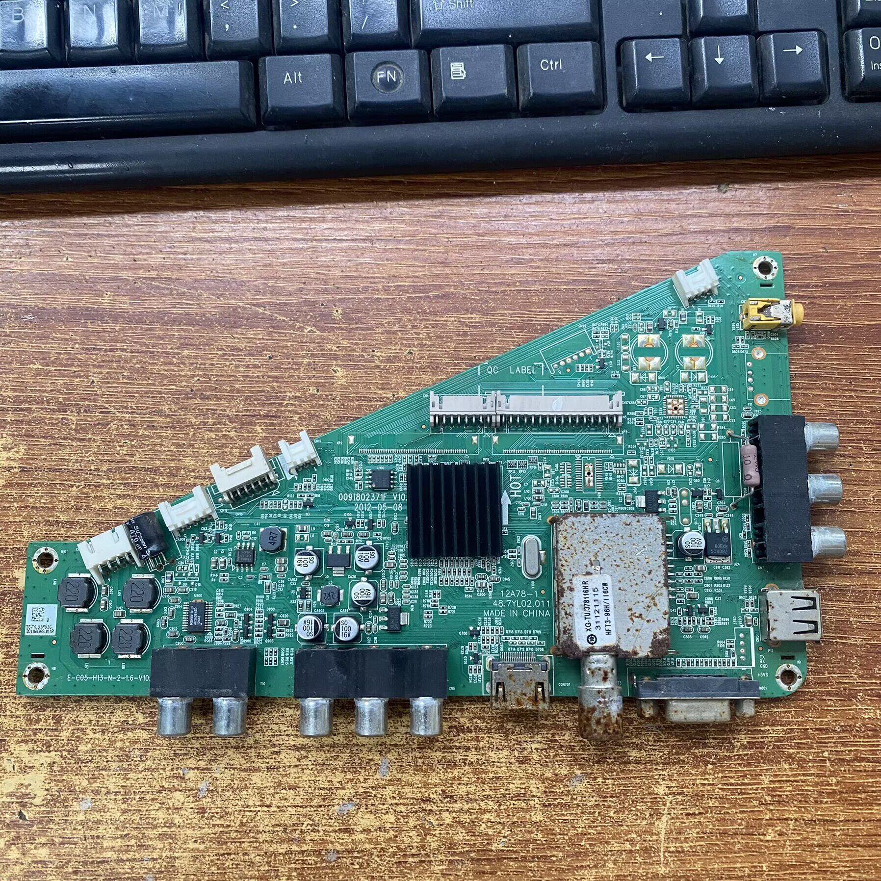 原装海尔LED32A950主板009180237