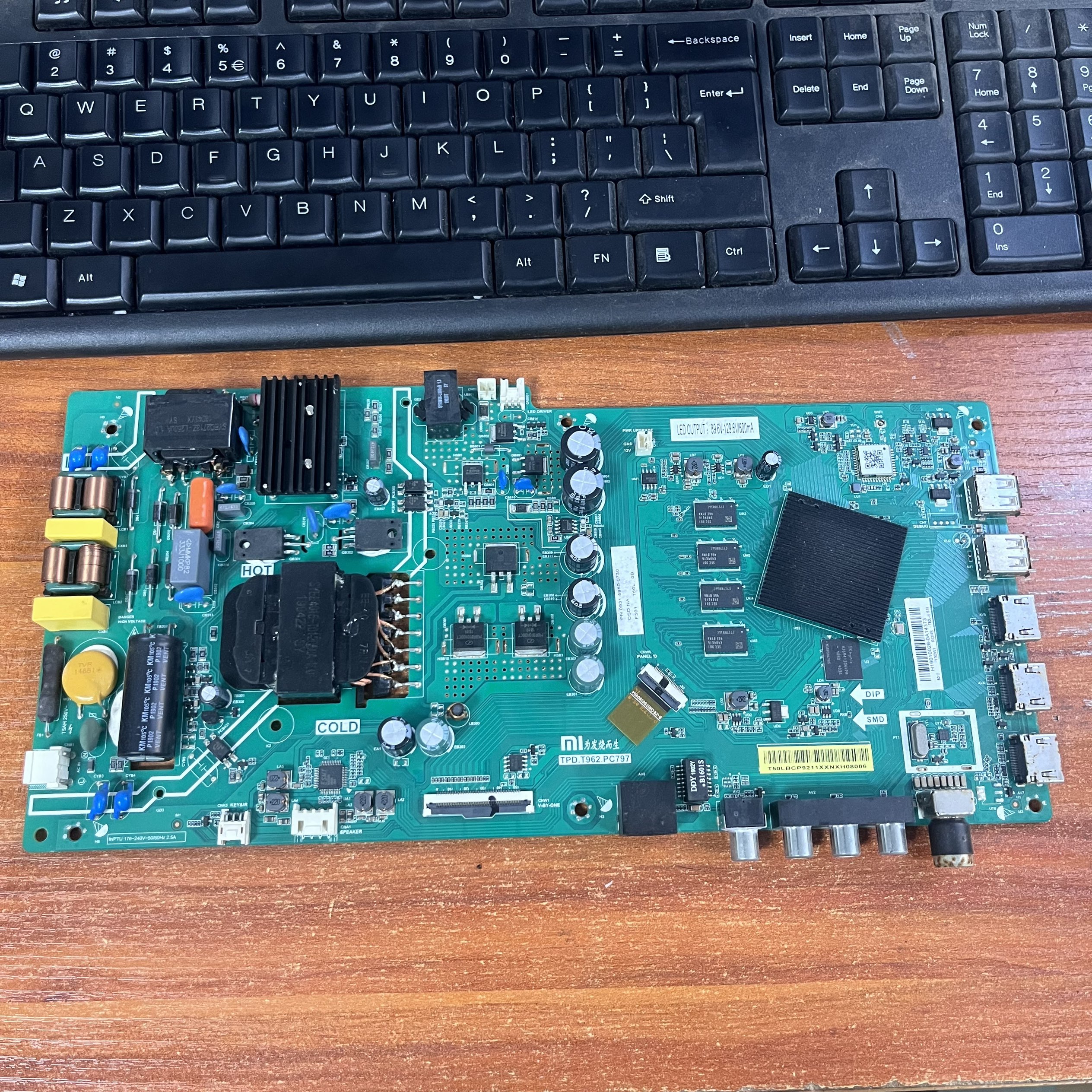 主板TPD.T962.PC797屏CH0T实拍