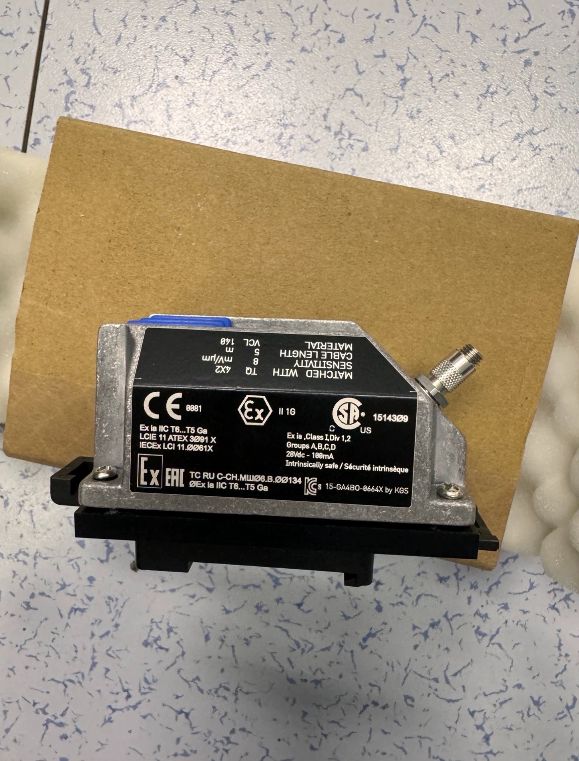 Vibro-meter前置器s3960 204-450-000-002 A2-B21-H05-I0  IQS450