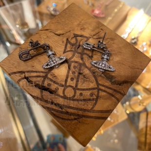 土星复古男女耳钉项链折上折集合正品 VIVIENNE WESTWOOD薇薇安