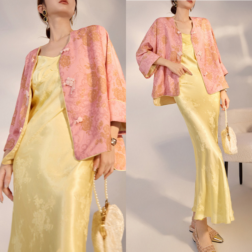 AYOMIS新中式国风缎面刺绣套装2026春夏外搭上衣女气质吊带连衣裙