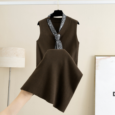 配丝巾V领针织背心连衣裙女