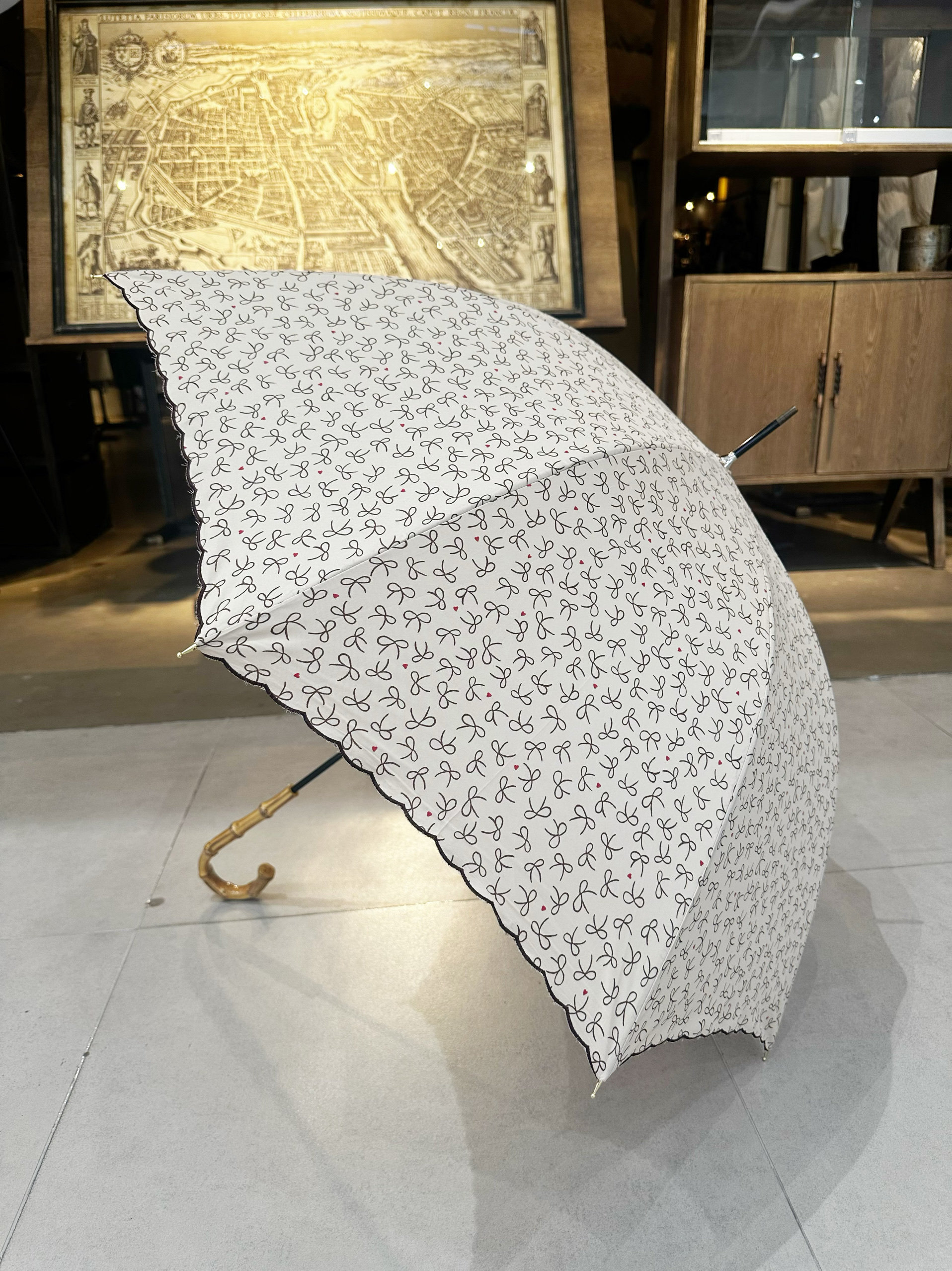 日本制！文艺清新长柄伞复古风雨伞！蝴蝶结刺绣轻量成人长柄雨伞