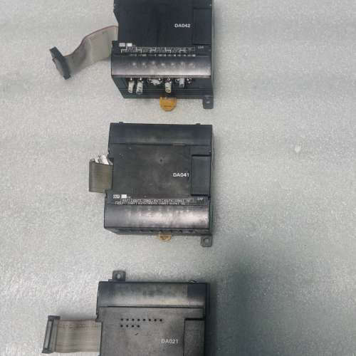 欧姆龙PLCCP1W-DA042，[议]