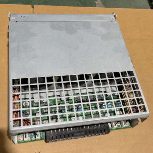 CR8D00EKNBCP+40端口100GBase-QSFP[议]