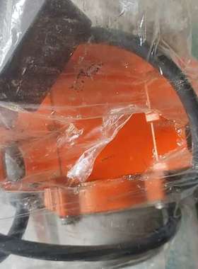 橙色振动电机，220V电压，30W功率，铜芯电机。拍【议】