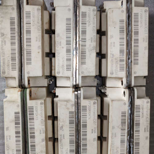 英飞凌模块FF200R12KT4,  FF300R12KT3[议]