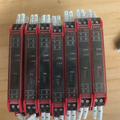 优倍隔离栅 NPGL-G111D，不错，功能正常。适合[议]