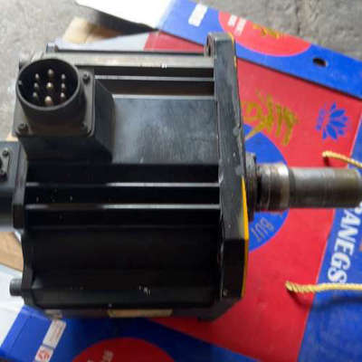 那智杰电机MFMA452D5V3，设备上拆下，货4.5K[议]