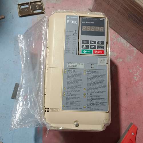 安川e1000变频器cimr-eb4a0018faa 7.5【议】