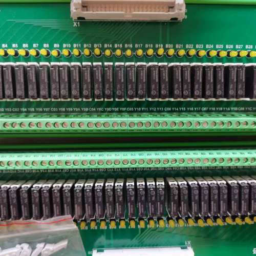 德国菲尼克斯UM-IC40/32R/NO/DO/CS1843[议]