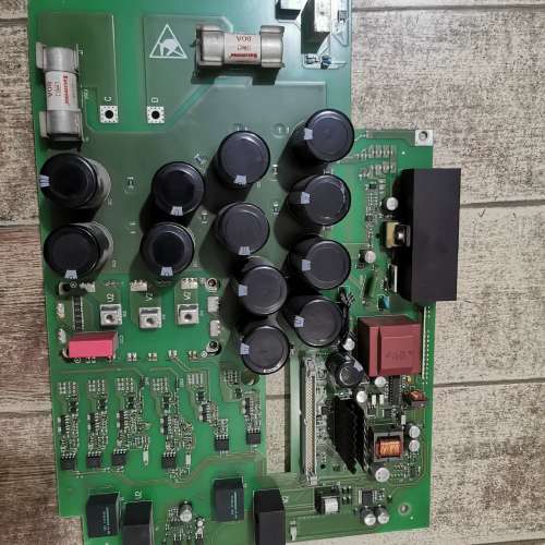 6SE7023-4TC84-1HF3，变频器驱动电源板【议】
