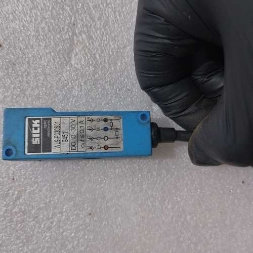 SICK西克光电传感器，型号WL9-P030S01，蓝色【议】