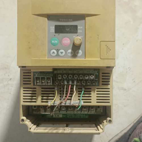 东支变频器，VFS7S-2007P，220V，0.75瓦，[议]