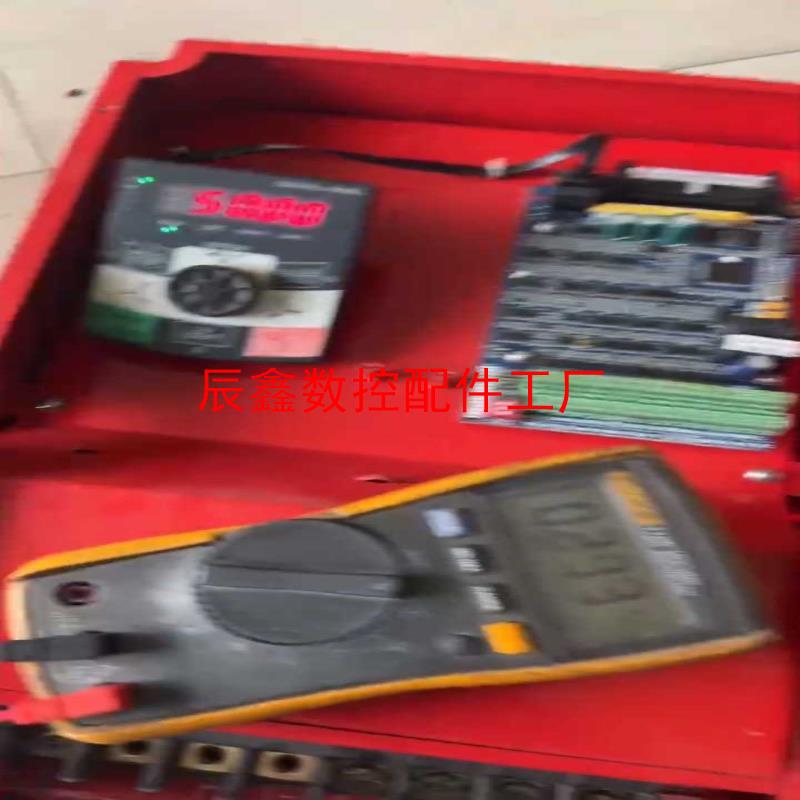 【辰鑫数控】220变380变频器三相380v 220v转380v变频器议价