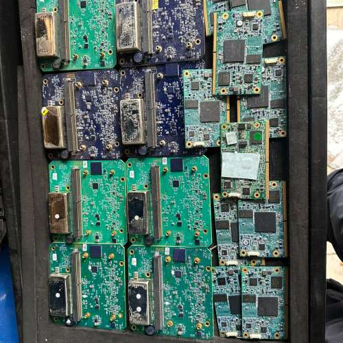 主板，带RECOM电源模块和Kingston内存芯片，双【议】