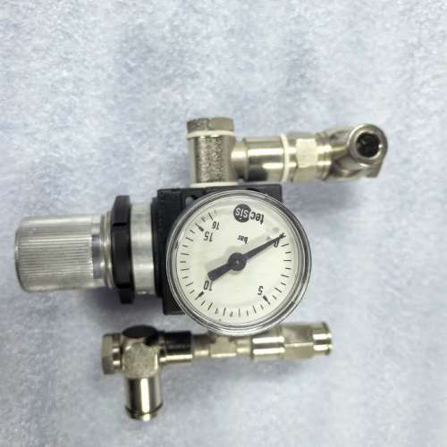 TECSIS 大利调压阀，带压力表显示，型号TECSIS，[议]