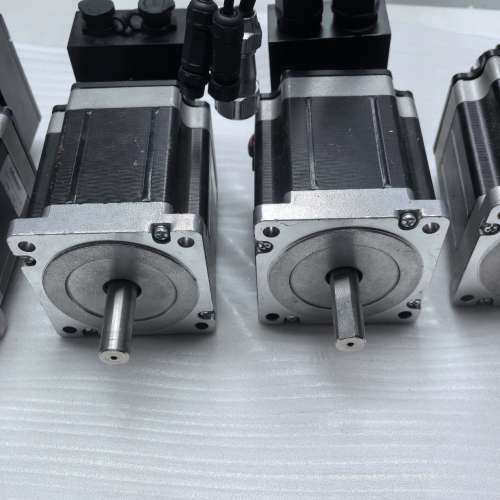 优爱宝（UIROBOT)步进电机UIM242FH08T-IE[议]