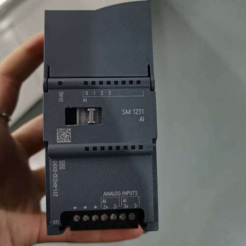 SIMATIC S7-1200 PLC模块，型号SM[议]