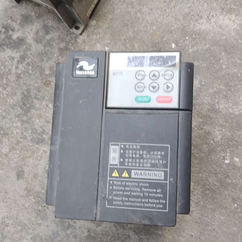 汇川变频器0.75KW，MD210T0.7B-N 拍有两[议]