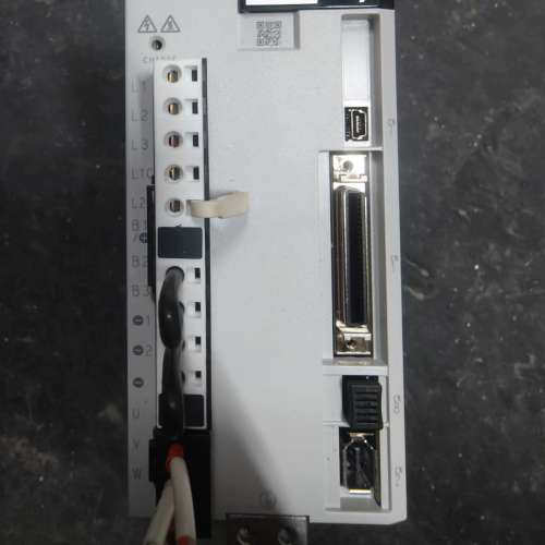 安川伺服驱动器 SGDXS-5R5A00A8002，200V[议]