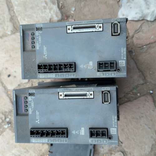 三菱MR-JE-200A-U063两台[议]