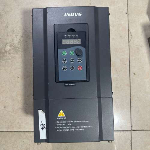 英捷思变频器，型号22KWG3/30KWP3，三相电，380[议]