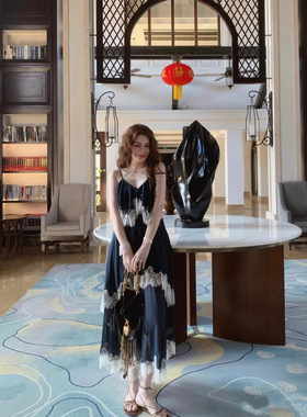 花一【上海高版本】25ss百搭复古aikoko同款雾蓝多层吊带连衣裙女