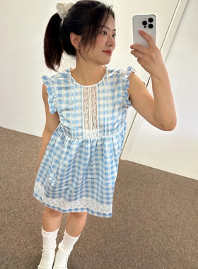 花一【宁艺卓联名】蓝色格纹胸前蕾丝减龄小飞袖连衣裙女shuhsuto