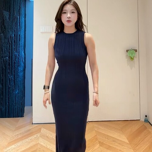 26ss新宅女同款针织包臀连衣裙