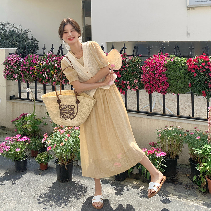 黄色针织马甲连衣裙套装女中长款2024夏新款宽松减龄小个子茶歇裙图片