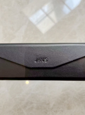 日本JINS睛姿专柜黑色三角可折叠镜盒龙珠联名款镜布