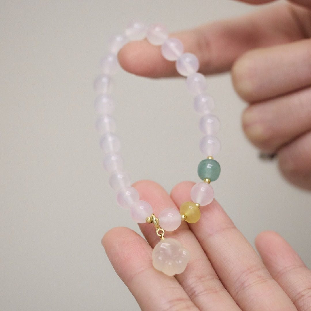 天然白玛瑙手链女生玉髓猫爪萌猫奶豆设计款单圈手串闺蜜礼物饰品