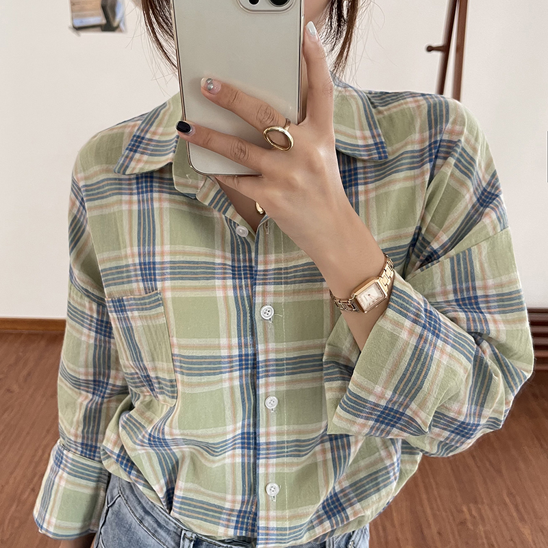 Real shot spring and summer Korean version new retro loose shirt Long Sleeve Plaid Shirt real price