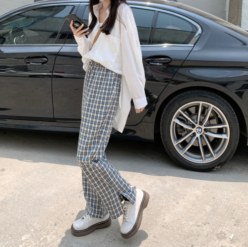 Actual shooting of Korean new loose and thin split ins style straight leg casual pants in autumn 2021