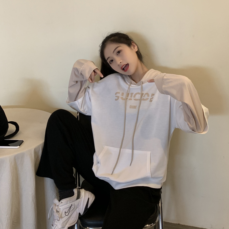 Two loose color matching hooded sweaters